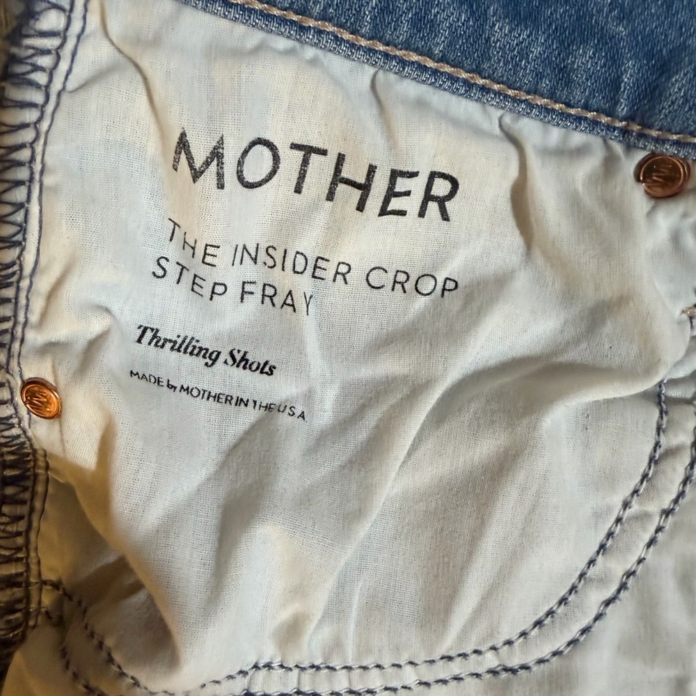 MOTHER The Insider Crop Step Fray Jeans in Thrilling Shots Size 27 - Picture 11 of 16